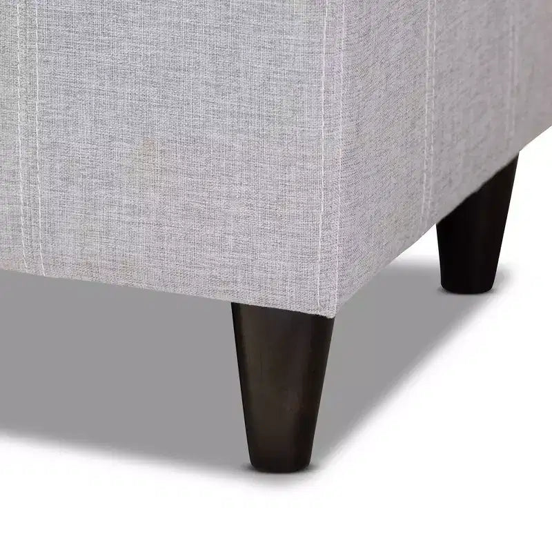 Brette Panca contenitore in legno rifinito ottoman beige grigiastro: Moderno di metà secolo, trapuntato, telaio in legno di gomma, capacità 113 kg